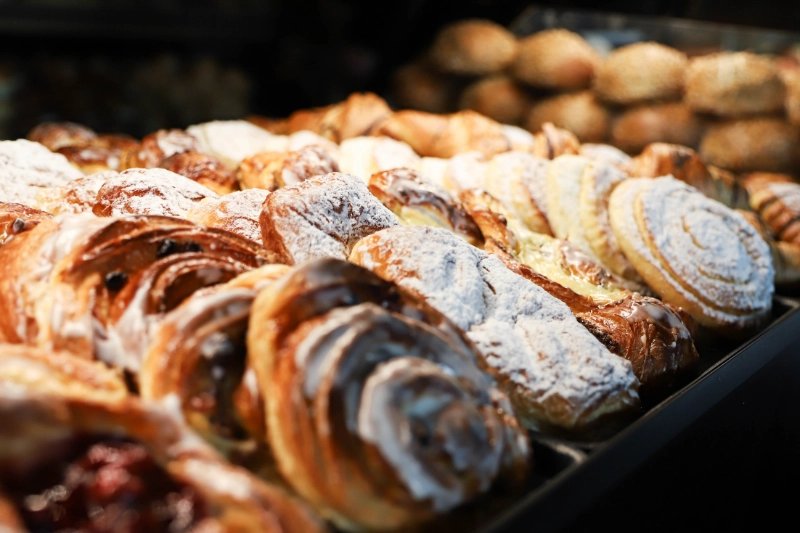 Feines Plundergebäck, Croissants und süße Backwaren der Bäckerei Weindl